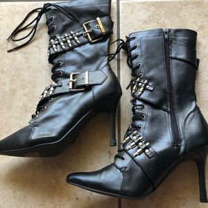 Women’s boots.